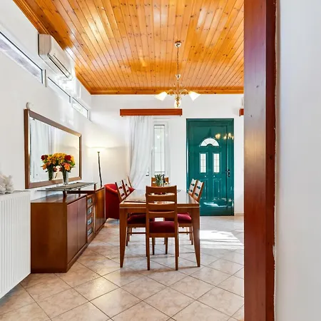 Holiday home Verani Parking Balcony Playground *